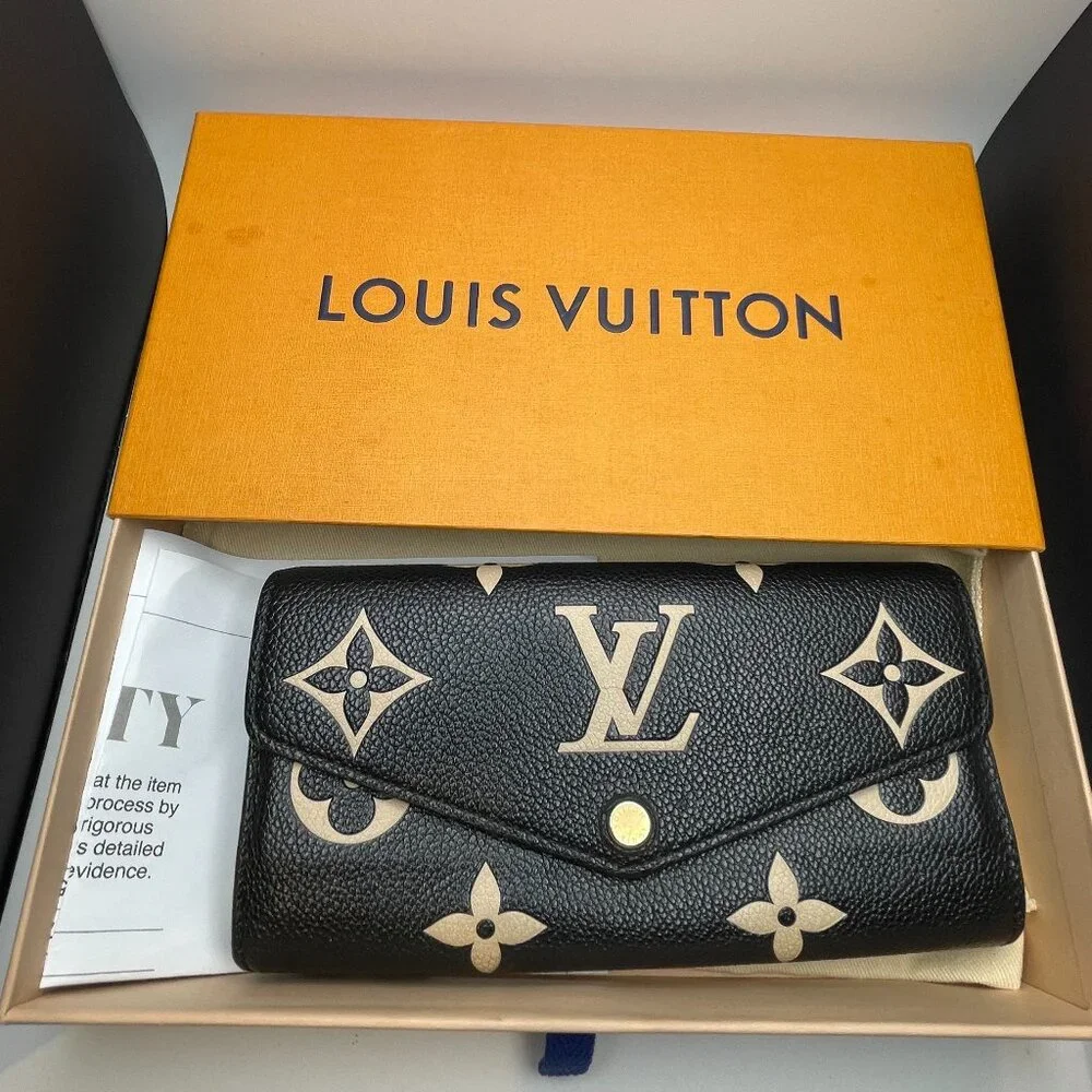 LOUIS VUITTON RFID Bicolor Monogram Empreinte Leather Sarah Wallet - Preowned - Picture 15 of 16